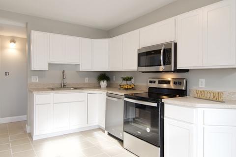 47 Dickinson St, Springfield, MA 01108 photo 8