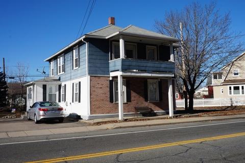 1805 Mendon Rd, Woonsocket, RI 02895 photo 1