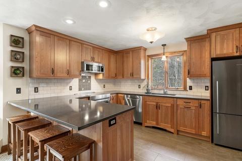 94 Brook St, Dunstable, MA 01827 photo 3