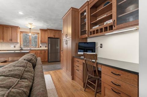 94 Brook St, Dunstable, MA 01827 photo 9