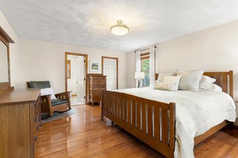 94 Brook St, Dunstable, MA 01827 photo 18