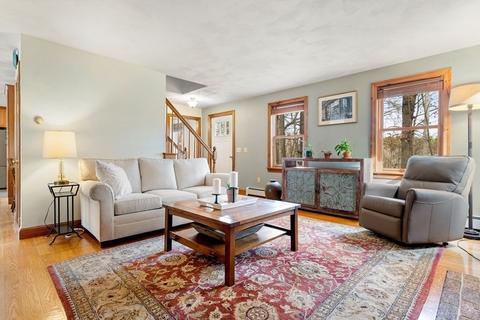 94 Brook St, Dunstable, MA 01827 photo 14