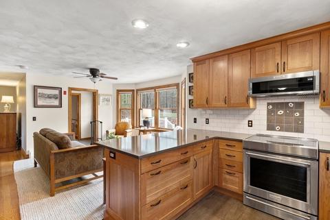 94 Brook St, Dunstable, MA 01827 photo 6