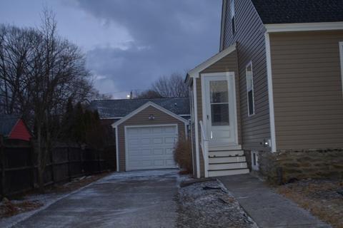 2 4th St, Worcester, MA 01602 photo 2