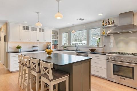 26 Barbara Ln, Reading, MA 01867 photo 11