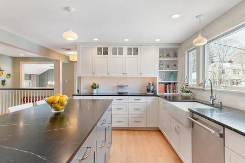 26 Barbara Ln, Reading, MA 01867 photo 12