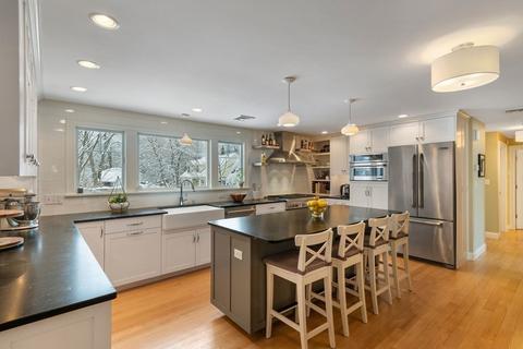 26 Barbara Ln, Reading, MA 01867 photo 10