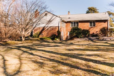 56 Princess Rd, Springfield, MA 01129 photo 9