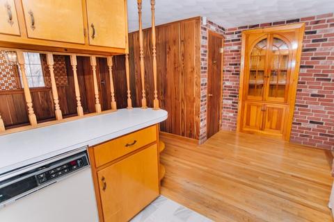 56 Princess Rd, Springfield, MA 01129 photo 21