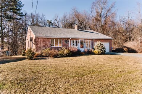 56 Princess Rd, Springfield, MA 01129 photo 3