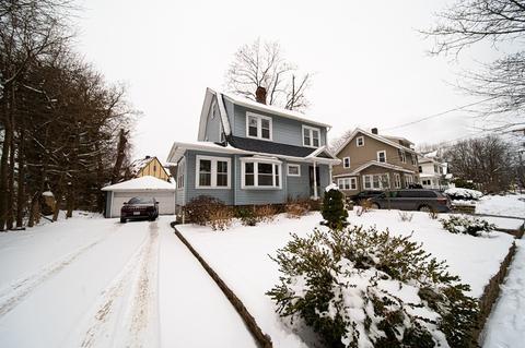 31 Mower St, Worcester, MA 01602 photo 2