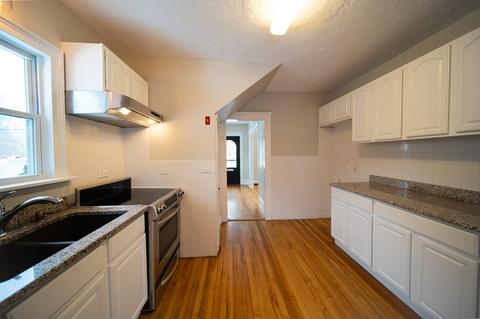 31 Mower St, Worcester, MA 01602 photo 11