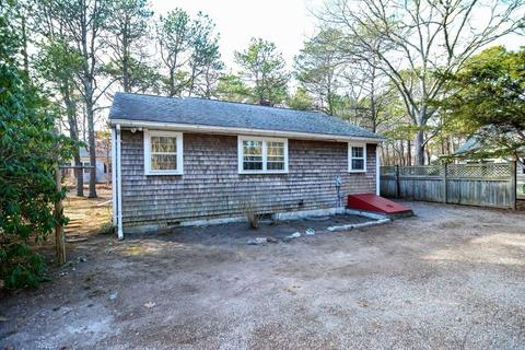 321 Monomoscoy Rd, Mashpee, MA 02649 photo 6