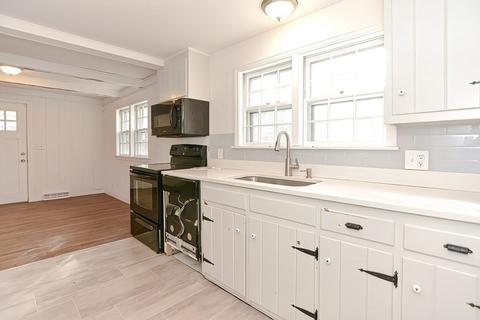 321 Monomoscoy Rd, Mashpee, MA 02649 photo 17