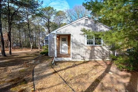 321 Monomoscoy Rd, Mashpee, MA 02649 photo 1