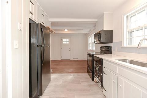 321 Monomoscoy Rd, Mashpee, MA 02649 photo 14