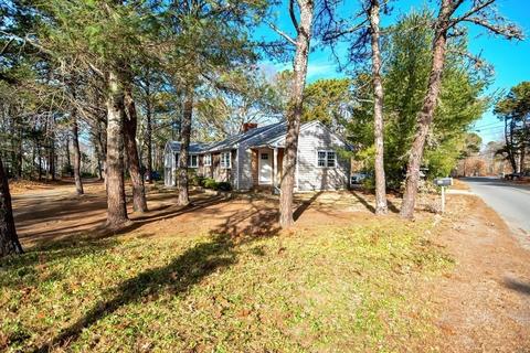 321 Monomoscoy Rd, Mashpee, MA 02649 photo 3