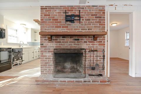 321 Monomoscoy Rd, Mashpee, MA 02649 photo 9