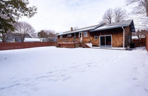 7 Robinson Rd, Beverly, MA 01915 photo 4