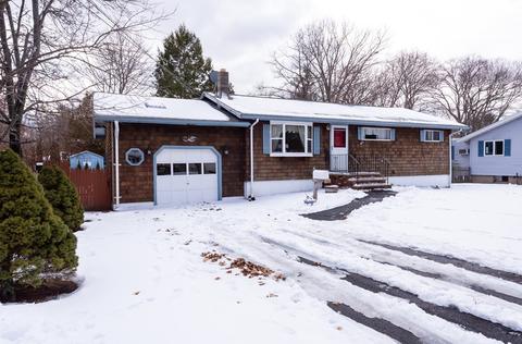 7 Robinson Rd, Beverly, MA 01915 photo 1