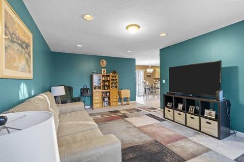 4621 N Main, Fall River, MA 02720 photo 7