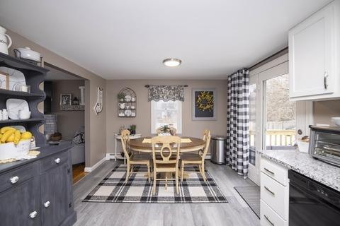 9 Dean St, Raynham, MA 02767 photo 4