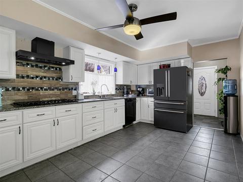 29 Chestnut St, Everett, MA 02149 photo 8