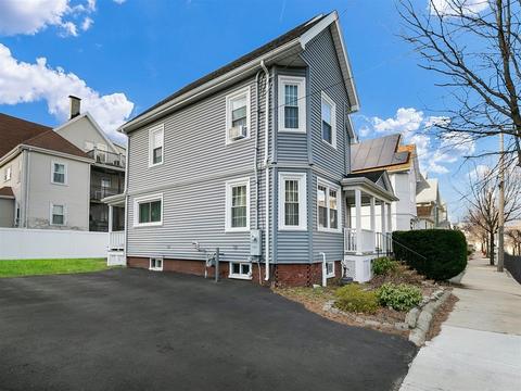 29 Chestnut St, Everett, MA 02149 photo 4