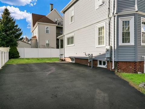 29 Chestnut St, Everett, MA 02149 photo 5