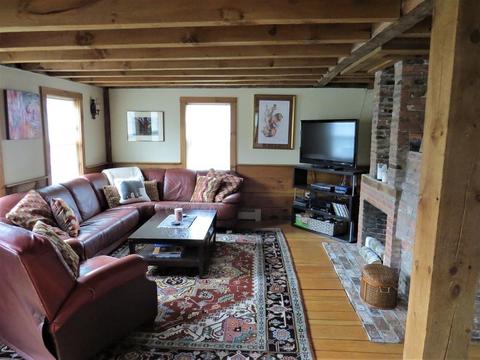153 W River St, Upton, MA 01568 photo 6