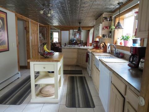 153 W River St, Upton, MA 01568 photo 3