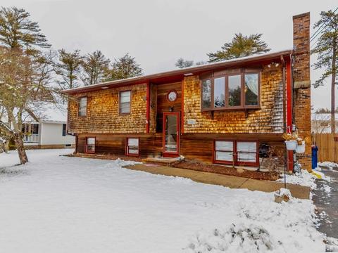44 Swifts Beach Rd, Wareham, MA 02571 photo 1
