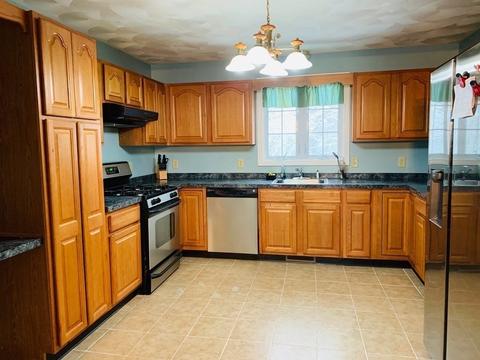 275 Mcmahon St, Fall River, MA 02721 photo 5