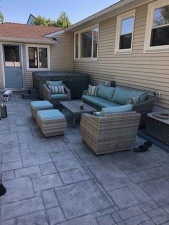 14 Watson Pkwy, Danvers, MA 01923 photo 3