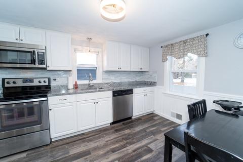 16 Johnson St, Raynham, MA 02767 photo 11