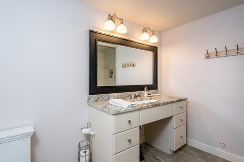 31 Cedar Point Cir, Barnstable, MA 02632 photo 32