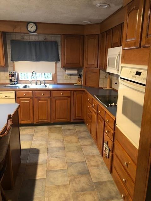 6 Michael Way, Acushnet, MA 02743 photo 9