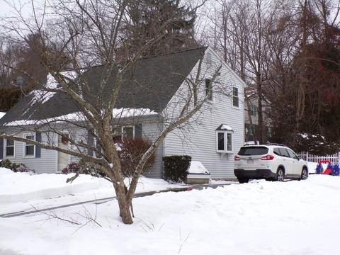 8 Windemere Rd, Worcester, MA 01602 photo 2