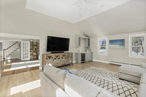 8 Popes Ln, Hingham, MA 02043 photo 3
