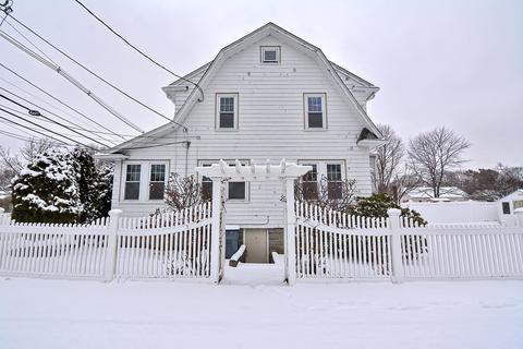 108 Spring St, Stoneham, MA 02180 photo 3