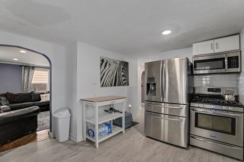 220 E High St, Avon, MA 02322 photo 11