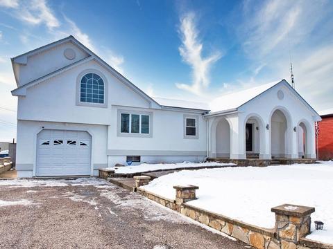 805 Warren St, Fall River, MA 02721 photo 3