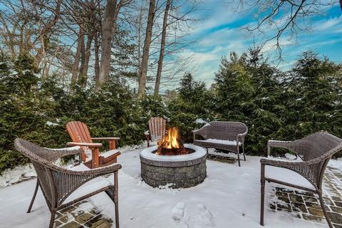 98 Laurel Dr, Needham, MA 02492 photo 3