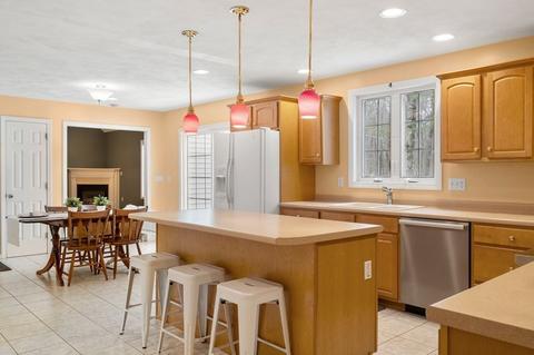 93 Adams St, Dunstable, MA 01827 photo 4
