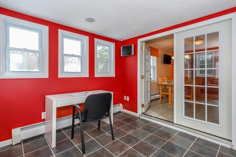 121 Capper Dr, Canton, MA 02021 photo 9