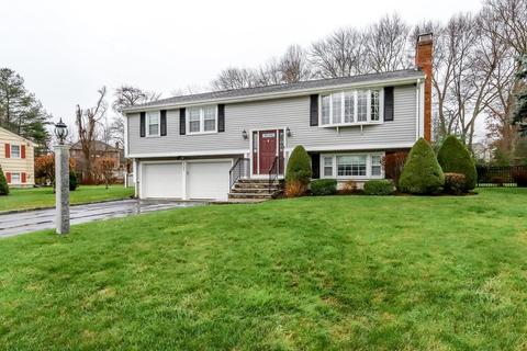 121 Capper Dr, Canton, MA 02021 photo 1