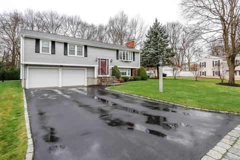 121 Capper Dr, Canton, MA 02021 photo 2
