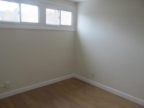 59 Vincent St, Springfield, MA 01129 photo 7
