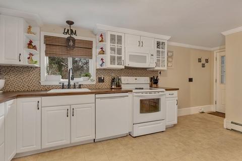 54 Maple St, Bourne, MA 02532 photo 9
