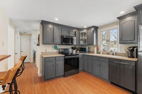 26 Ardmore Rd, Dedham, MA 02026 photo 3